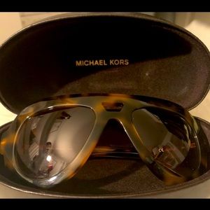 LIKE NEW Michael Kors Marisa aviator sunglasses